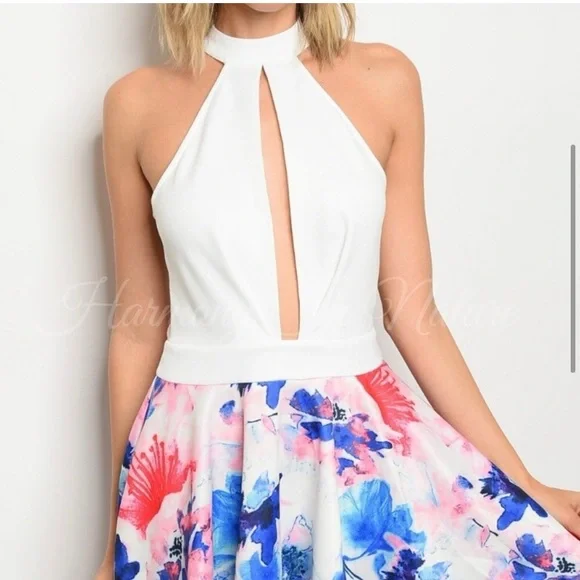 Ivory and floral royal dress - Picture 3 of 5